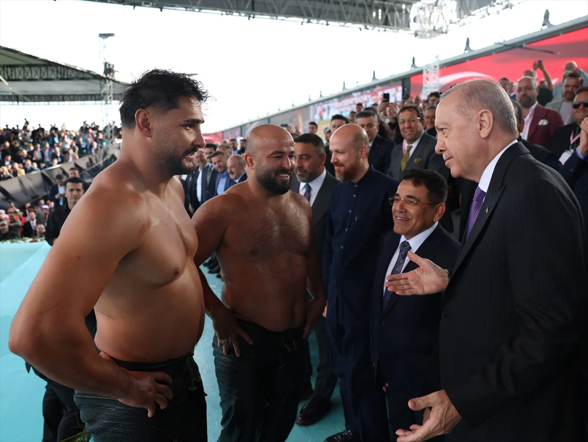 Cumhurbaşkanı Erdoğan, Yağlı Güreş Cumhurbaşkanlığı Kupası’na katılan pehlivanları tebrik etti