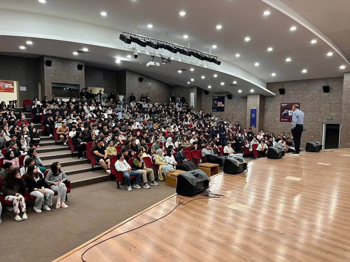 Eskişehir’de yurtlara yeni yerleşen öğrencilere uyum toplantısı