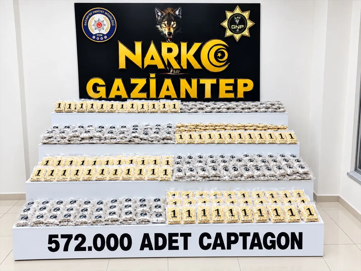 Gaziantep’te 572 bin uyuşturucu hap ele geçirildi Gaziantep’te 572 bin uyuşturucu hap ele geçirildi