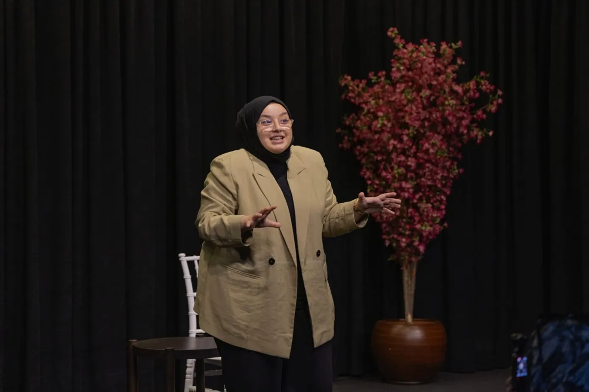 Şev-Voll 1: İ.H.(a)L.(e) Bana Kaldı stand-up gösterisi Pendik’te sahnelendi Şev-Voll 1: İ.H.(a)L.(e) Bana Kaldı stand-up gösterisi Pendik’te sahnelendi