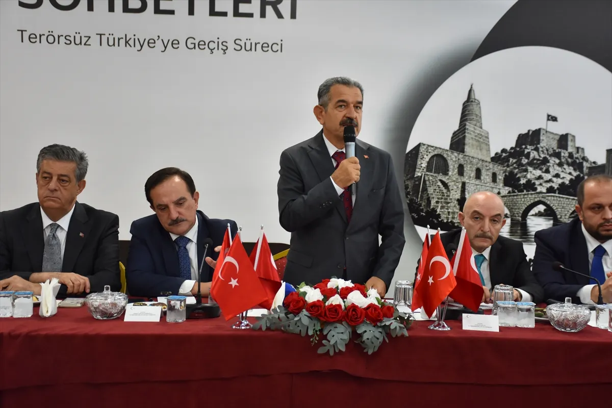 Şırnak’ta Türkiye Sohbetleri toplantısı düzenlendi Şırnak’ta Türkiye Sohbetleri toplantısı düzenlendi