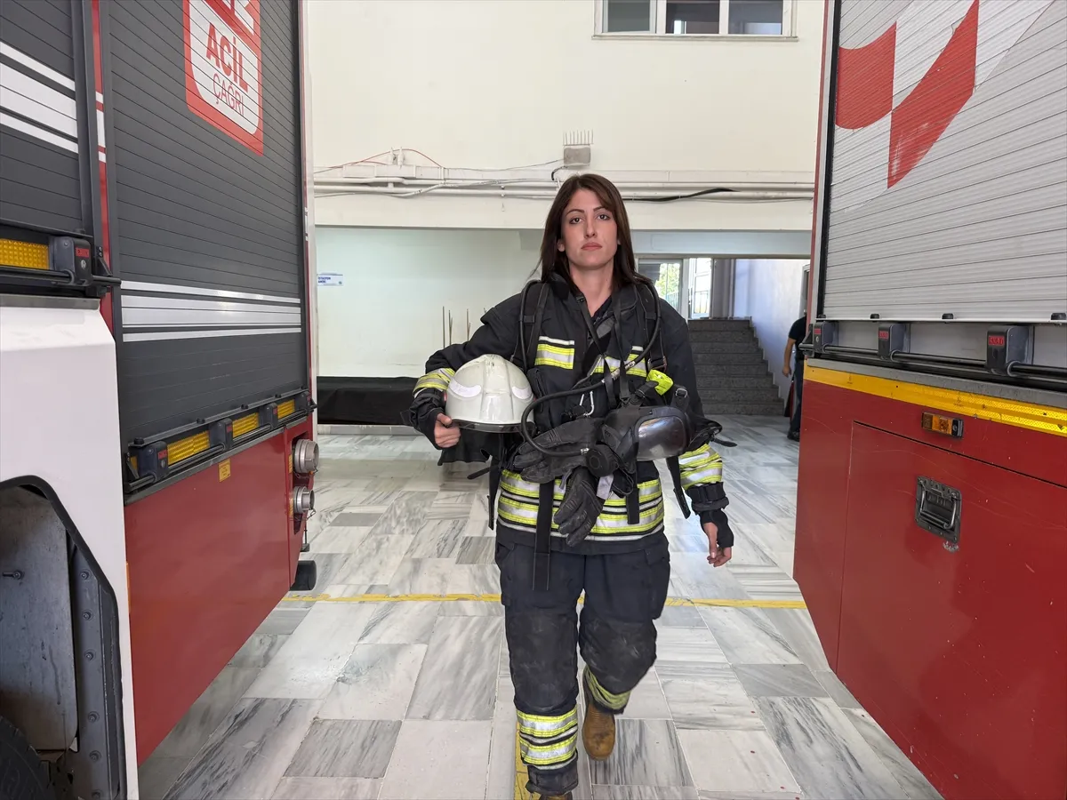 Tekirdağ’da itfaiyeci Elif Yazıcı zorlu görevlerde çalışıyor