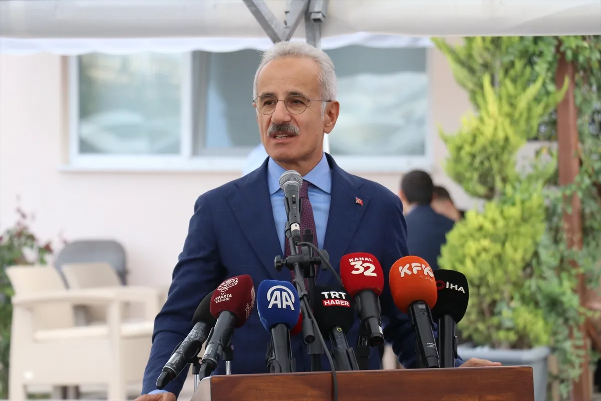 Ulaştırma ve Altyapı Bakanı Uraloğlu, Isparta’da konuştu