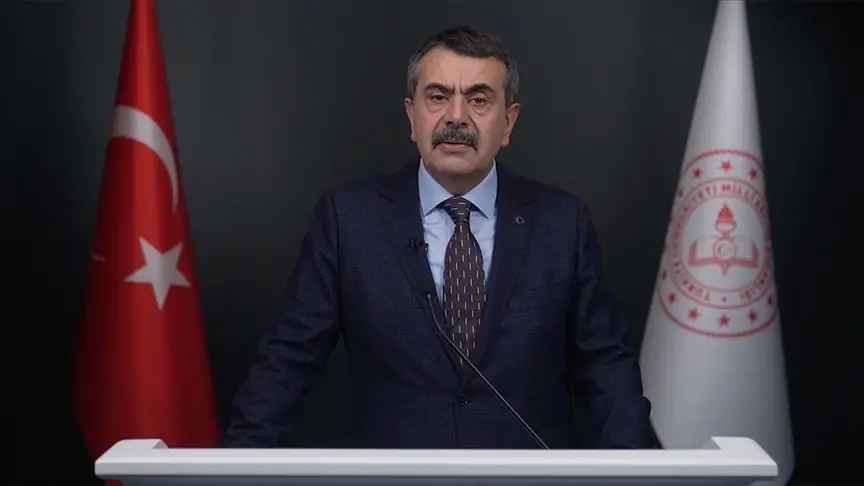 Bakan Tekin, Şile’de mesleki ve teknik Anadolu lisesinin açılışında konuştu