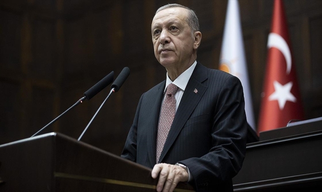 Cumhurbaşkanı Erdoğan: Bizim için en uygun olan vakitte karadan da teröristlerin tepesine tepesine bineceğiz Cumhurbaşkanı Erdoğan: Bizim için en uygun olan vakitte karadan da teröristlerin tepesine tepesine bineceğiz