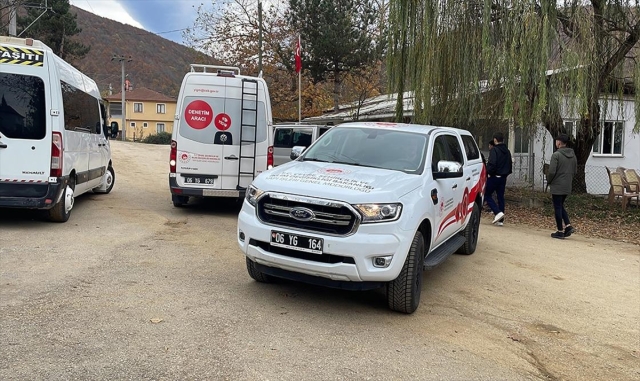 Düzce Gölyaka’da depreme yönelik hasar tespit çalışmaları sürüyor Düzce Gölyaka’da depreme yönelik hasar tespit çalışmaları sürüyor