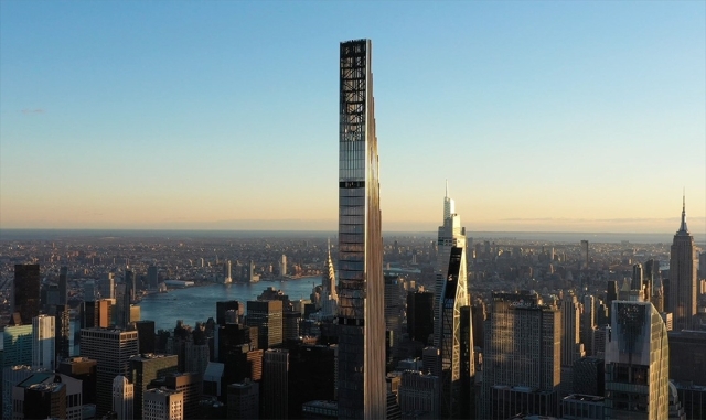 New York’ta yapımı tamamlanan ’dünyanın en ince gökdeleni’ yeni sahiplerini bekliyor New York’ta yapımı tamamlanan ’dünyanın en ince gökdeleni’ yeni sahiplerini bekliyor