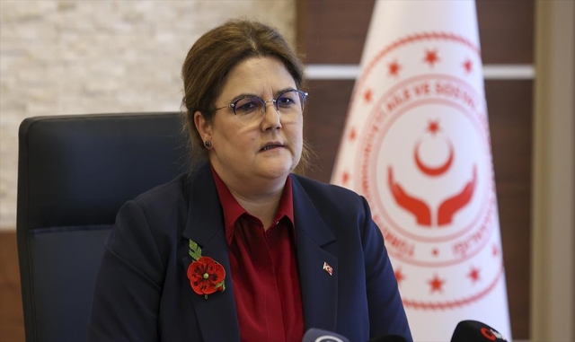 Bakan Derya Yanık: Türkiye Aile Destek Programı’mızdaki Çocuk Desteği ile 1,6 milyar lira ilave destek verdik Bakan Derya Yanık: Türkiye Aile Destek Programı’mızdaki Çocuk Desteği ile 1,6 milyar lira ilave destek verdik