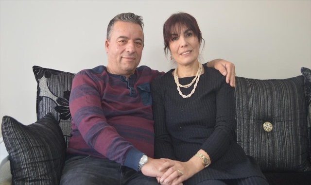 Emekli öğretmen, görme yeteneğini kaybeden eşine sevgisiyle "ışık" oluyor Emekli öğretmen, görme yeteneğini kaybeden eşine sevgisiyle "ışık" oluyor