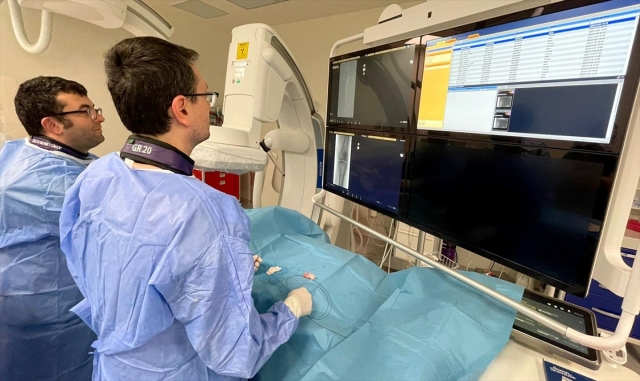 Radyofrekans ve ozon tedavisiyle fıtık ağrılarının yüzde 80’i kayboluyor Radyofrekans ve ozon tedavisiyle fıtık ağrılarının yüzde 80’i kayboluyor