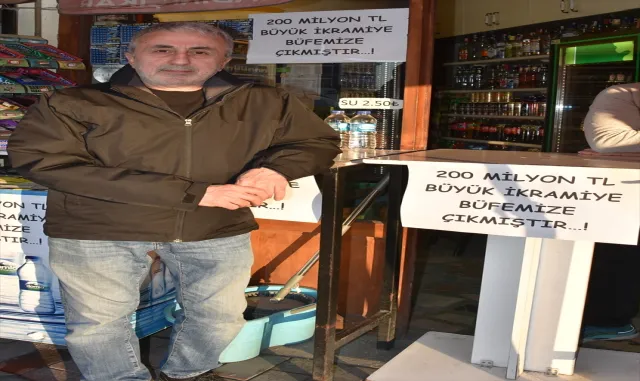 Milli Piyango yılbaşı çekilişinde büyük ikramiye kazanan bileti satan bayi konuştu Milli Piyango yılbaşı çekilişinde büyük ikramiye kazanan bileti satan bayi konuştu
