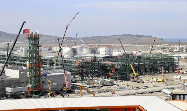 Bakan Dönmez, Filyos Doğal Gaz İşleme Tesisi’ni ziyaret etti Bakan Dönmez, Filyos Doğal Gaz İşleme Tesisi’ni ziyaret etti