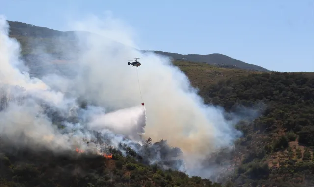 GÜNCELLEME 2 - Hatay Belen’de çıkan orman yangınına ekiplerce müdahale ediliyor GÜNCELLEME 2 - Hatay Belen’de çıkan orman yangınına ekiplerce müdahale ediliyor