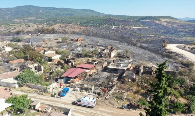 GÜNCELLEME - Manisa Saruhanlı’daki orman yangını kontrol altına alındı GÜNCELLEME - Manisa Saruhanlı’daki orman yangını kontrol altına alındı
