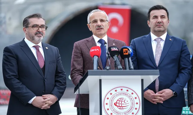 Ulaştırma ve Altyapı Bakanı Uraloğlu: "İstanbul depremine karşı ulaştırma yapılarıyla ilgili önlemlerimizi aldık"