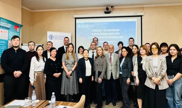 Türk uzmanlar Kazakistan’da sağlık personeline pestisit zehirlenmesinde müdahale eğitimi verdi Türk uzmanlar Kazakistan’da sağlık personeline pestisit zehirlenmesinde müdahale eğitimi verdi