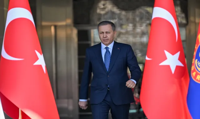 Uluslararası suç örgütlerine yönelik "Orkinos-Bulut" operasyonunda 234 şüpheli yakalandı Uluslararası suç örgütlerine yönelik "Orkinos-Bulut" operasyonunda 234 şüpheli yakalandı