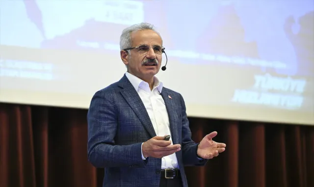 Bakan Uraloğlu MTTB Milli Teknoloji Akademisi’nde konuştu: Bakan Uraloğlu MTTB Milli Teknoloji Akademisi’nde konuştu: