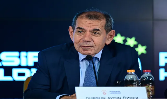 Galatasaray, Pasifik Holding ile sponsorluk anlaşması imzaladı Galatasaray, Pasifik Holding ile sponsorluk anlaşması imzaladı