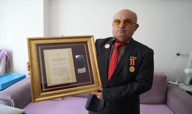İzmir’de 15 Temmuz gecesi darbedilen emekli müezzin Kuzgun, yaşadıklarını anlattı: İzmir’de 15 Temmuz gecesi darbedilen emekli müezzin Kuzgun, yaşadıklarını anlattı: