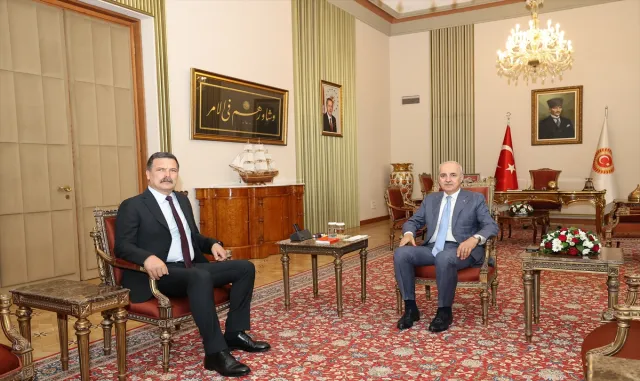 TBMM Başkanı Kurtulmuş, TİP Genel Başkanı Baş’ı kabul etti TBMM Başkanı Kurtulmuş, TİP Genel Başkanı Baş’ı kabul etti