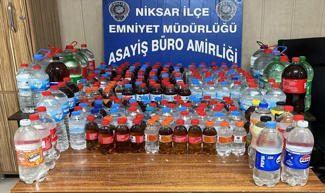 GÜNCELLEME - Tokat’ta sahte alkol ele geçirilen operasyonda yakalanan şüpheli tutuklandı GÜNCELLEME - Tokat’ta sahte alkol ele geçirilen operasyonda yakalanan şüpheli tutuklandı