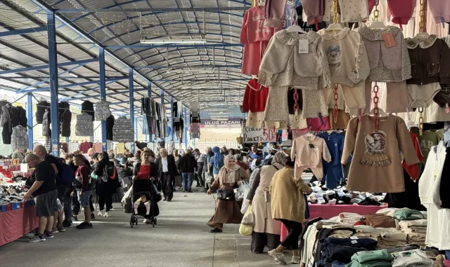 Edirne’de Bulgar ve Yunan turistlerin de ilgi gösterdiği Sosyete Pazarı mahkeme kararıyla yeniden kuruldu