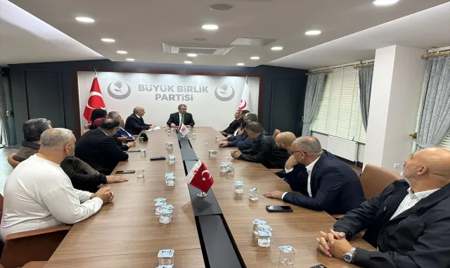 Bazı Alevi dedeleri ile STK temsilcilerinden BBP’ye ziyaret Bazı Alevi dedeleri ile STK temsilcilerinden BBP’ye ziyaret