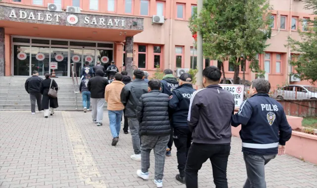 Karabük merkezli siber dolandırıcılık operasyonunda 14 zanlı tutuklandı