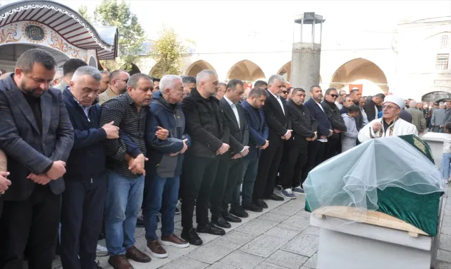 GÜNCELLEME 2 - Kırklareli Valiliğinden nişanlısının evinde silahla vurulan genç kızın ölmesine ilişkin açıklama: GÜNCELLEME 2 - Kırklareli Valiliğinden nişanlısının evinde silahla vurulan genç kızın ölmesine ilişkin açıklama: