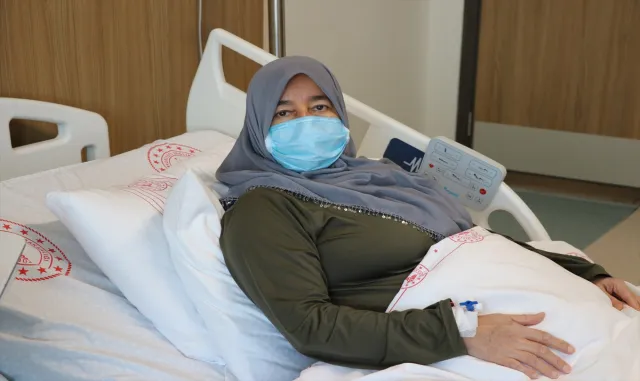 Böbrek hastası kadın kadavradan yapılan organ nakliyle sağlığına kavuştu Böbrek hastası kadın kadavradan yapılan organ nakliyle sağlığına kavuştu