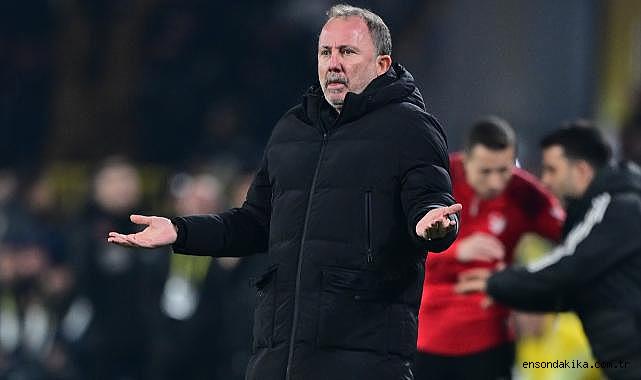 Fenerbahçe-Beşiktaş derbisinden notlar (2) Fenerbahçe-Beşiktaş derbisinden notlar (2)