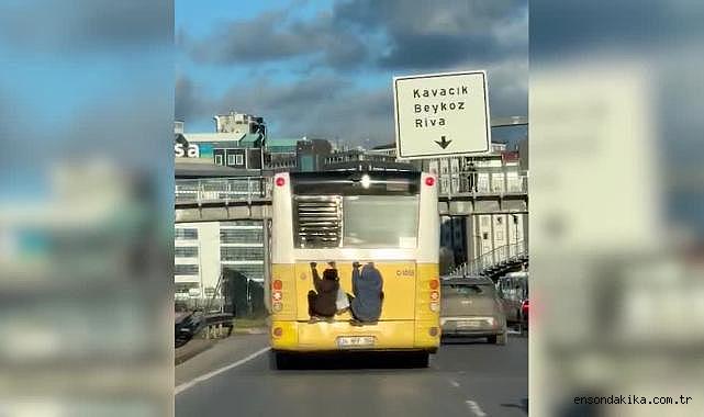 İstanbul Beykoz’da çocukların İETT otobüsünün arkasına asılarak yolculuk etmesi kameralara yansıdı