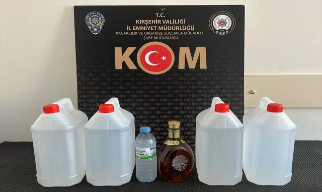 Kırşehir’de 21,5 litre sahte alkol ele geçirildi Kırşehir’de 21,5 litre sahte alkol ele geçirildi
