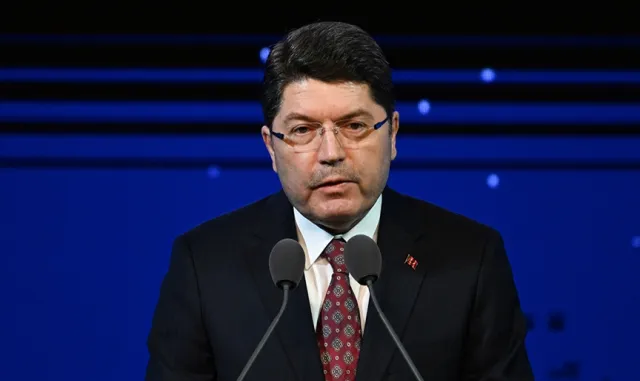 Adalet Bakanı Tunç ile Gençlik ve Spor Bakanı Bak bir araya geldi