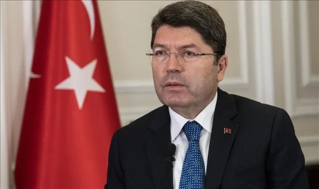 Adalet Bakanı Tunç, Katar’da yüksek yargı mensuplarıyla görüştü