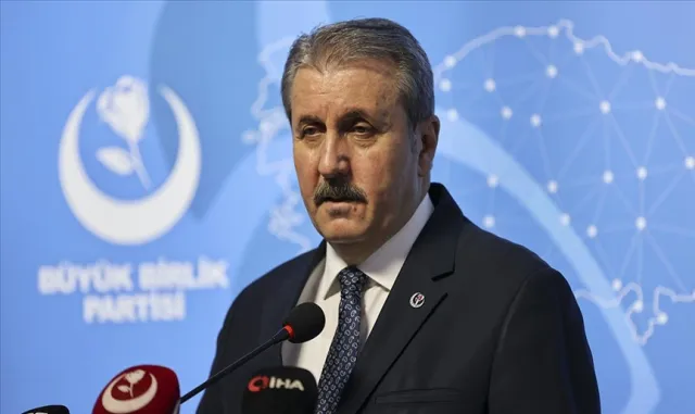 BBP Genel Başkanı Destici, Eskişehir Valisi Yılmaz’ı ziyaret etti BBP Genel Başkanı Destici, Eskişehir Valisi Yılmaz’ı ziyaret etti