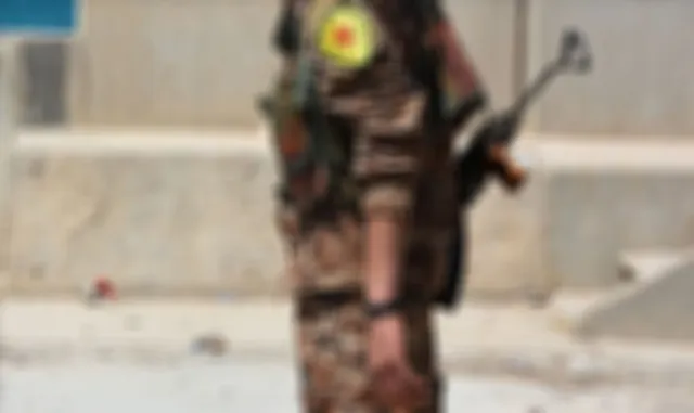 İsveç’te terör örgütü YPG/SDG yandaşları Filistin bayrağı taşıyan gence saldırdı