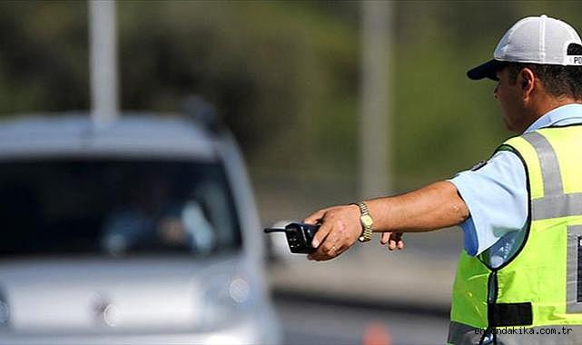 SON DAKİKA! Trafik Cezalarında Yeni Dönem: 180 Bin TL Ceza ve Ehliyet İptali Meclis’ten Geçti!