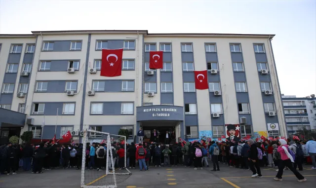 Adana, Mersin, Hatay ve Osmaniye’de yarıyıl tatili sonrası ilk ders zili çaldı