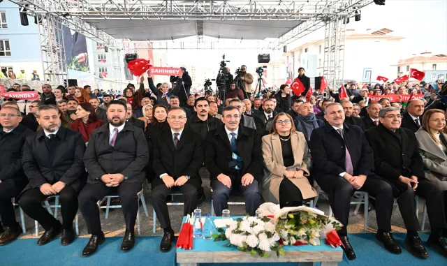 Cumhurbaşkanı Yardımcısı Yılmaz, Gaziantep’te konut kura çekilişi töreninde konuştu: