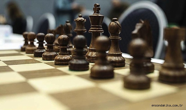 Gençlik Hizmetleri Genel Müdürü Enes Efendioğlu, satranç ustalarını ziyaret etti Gençlik Hizmetleri Genel Müdürü Enes Efendioğlu, satranç ustalarını ziyaret etti