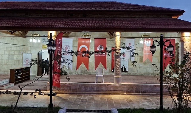 Hatay’da depremde hasar alan tarihi Yenişehir Cami ibadete tekrar açıldı Hatay’da depremde hasar alan tarihi Yenişehir Cami ibadete tekrar açıldı