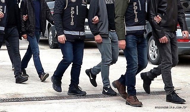 Kayseri’de iş insanına şantaj! 3 zanlı tutuklandı Kayseri’de iş insanına şantaj! 3 zanlı tutuklandı