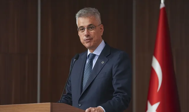 Bakan Memişoğlu, Beykoz Yaşam Bilimleri ve Biyoteknoloji Enstitüsünü ziyaret etti