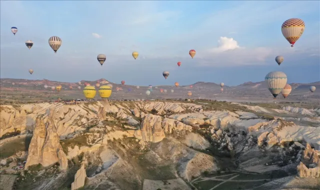 Kapadokya’da turistik merkezler bayram tatilinde 57 bin 988 ziyaretçiyi ağırladı Kapadokya’da turistik merkezler bayram tatilinde 57 bin 988 ziyaretçiyi ağırladı