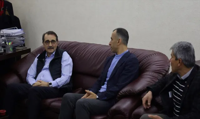 TBMM Yapay Zeka Araştırma Komisyonu Başkanı Dönmez, Alpagut’ta doğal gaz çalışmalarının başladığını bildirdi TBMM Yapay Zeka Araştırma Komisyonu Başkanı Dönmez, Alpagut’ta doğal gaz çalışmalarının başladığını bildirdi