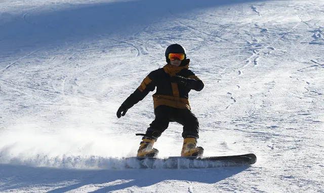 Kars’ta kayak, snowboard, antrenörlük ve kayak öğreticiliği kursu başladı