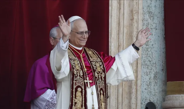 Papa 14. Leo, Afrika turunun ikinci ayağı olan Kamerun’a ulaştı Papa 14. Leo, Afrika turunun ikinci ayağı olan Kamerun’a ulaştı