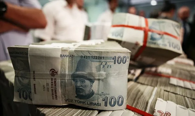 Türkiye Cumhuriyet Merkez Bankası Para Politikası Kurulu, politika faizi olan bir hafta vadeli repo ihale faiz oranını yüzde 37’de sabit bıraktı Türkiye Cumhuriyet Merkez Bankası Para Politikası Kurulu, politika faizi olan bir hafta vadeli repo ihale faiz oranını yüzde 37’de sabit bıraktı